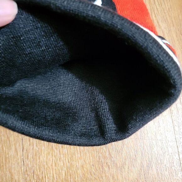 Marvel X Lids Exclusive Deadpool Beanie Hat Red Black White Cable Knit New - Picture 5 of 6